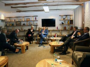 Додик са амбасадорима: Постићи кредибилан напредак за чланство БиХ у ЕУ