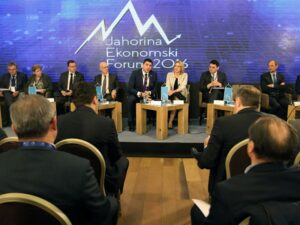 Завршен Економски форум: Српска отворена за сарадњу са Истоком и Западом