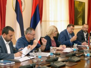 Извршни комитет СНСД-а одбацио иницијативу опозиције за смјену Владе Српске