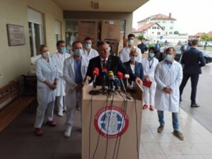 Вишковић обишао ковид болницу у Бијељини – донирани респиратори