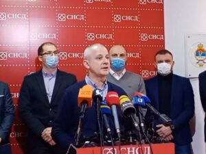 Лазић: Градоначелник одмах да поднесе оставку након срамног сусрета са Џаферовићем