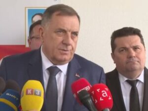 Додик: Српска не може да прихвати наметнуте прописе, Шмит нема ништа са изборним процесом